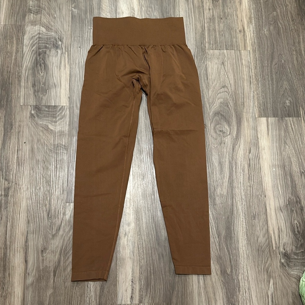 💪 NVGTN Brown Seamless Leggings